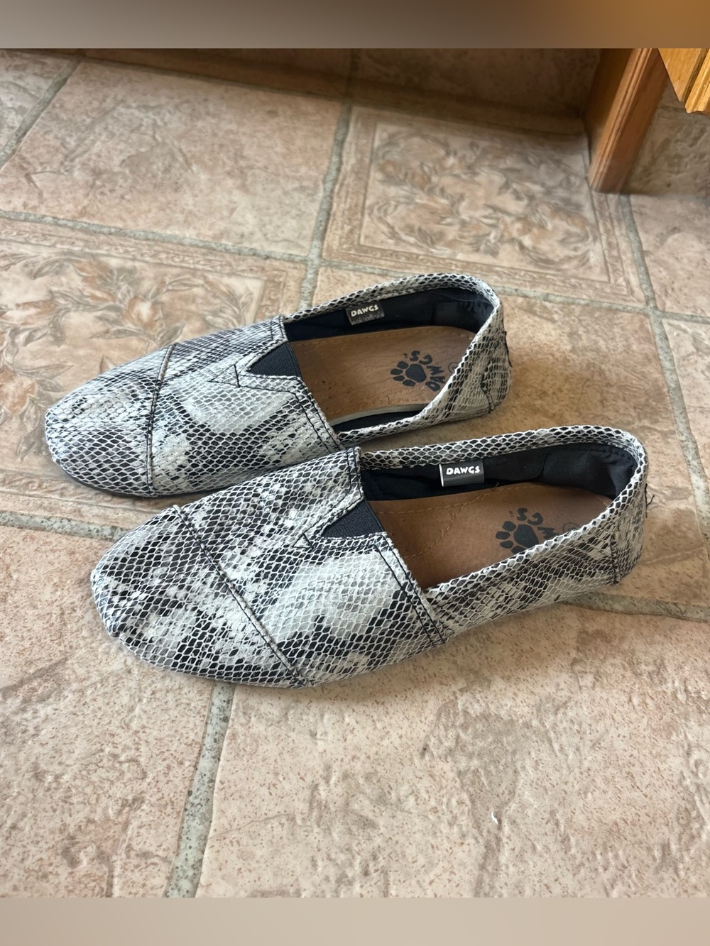 Dawgs Shoes